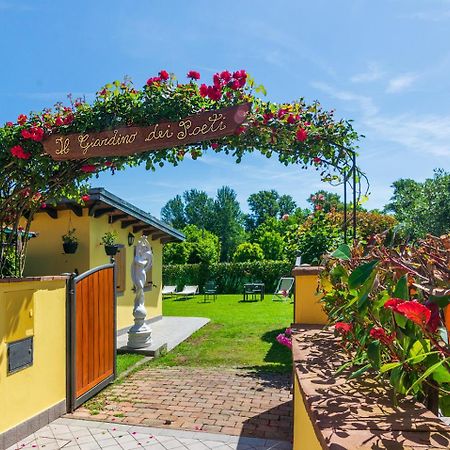 B&B Il Giardino Dei Poeti And Apartaments Лука Екстериор снимка