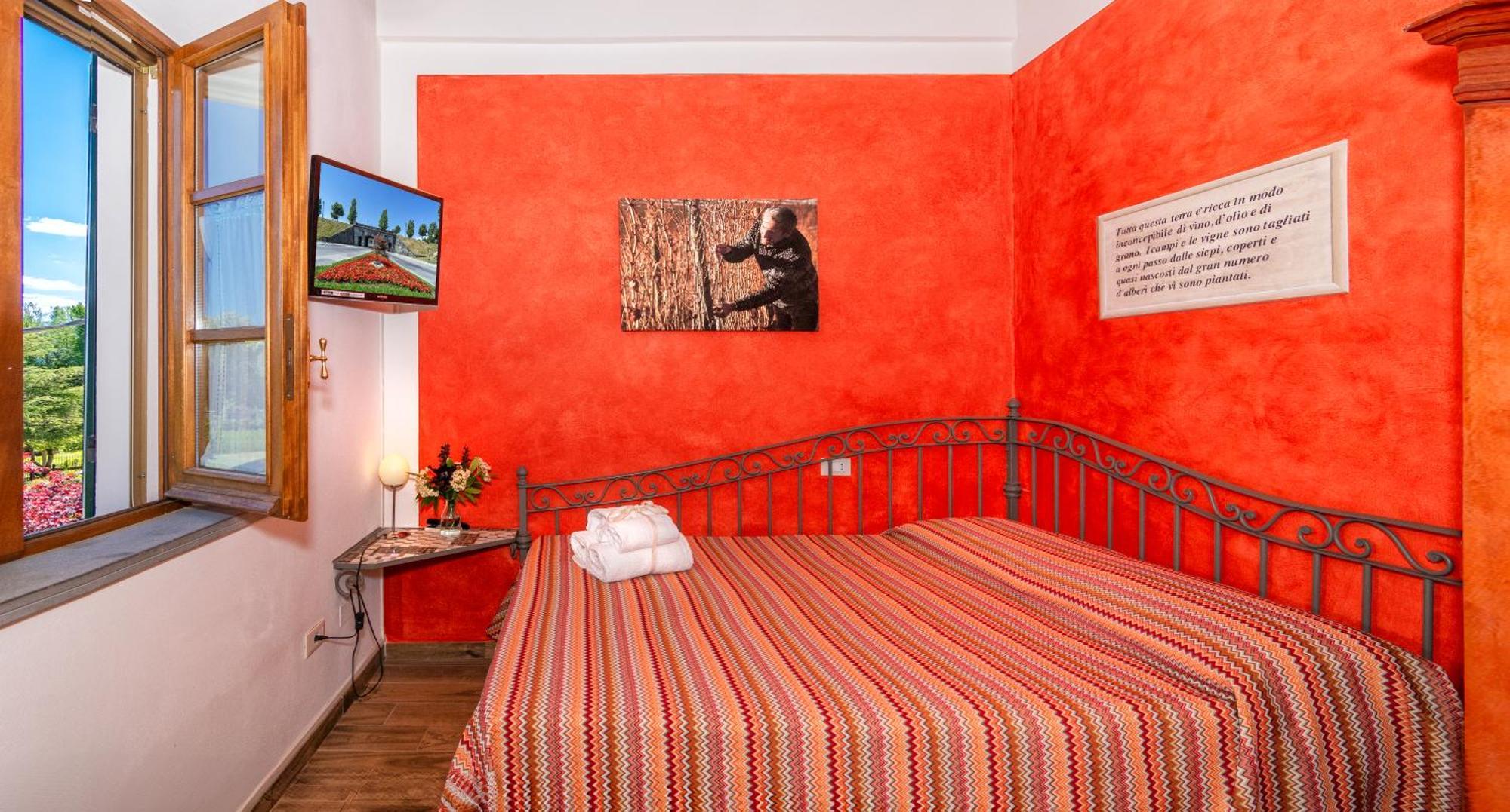 B&B Il Giardino Dei Poeti And Apartaments Лука Екстериор снимка