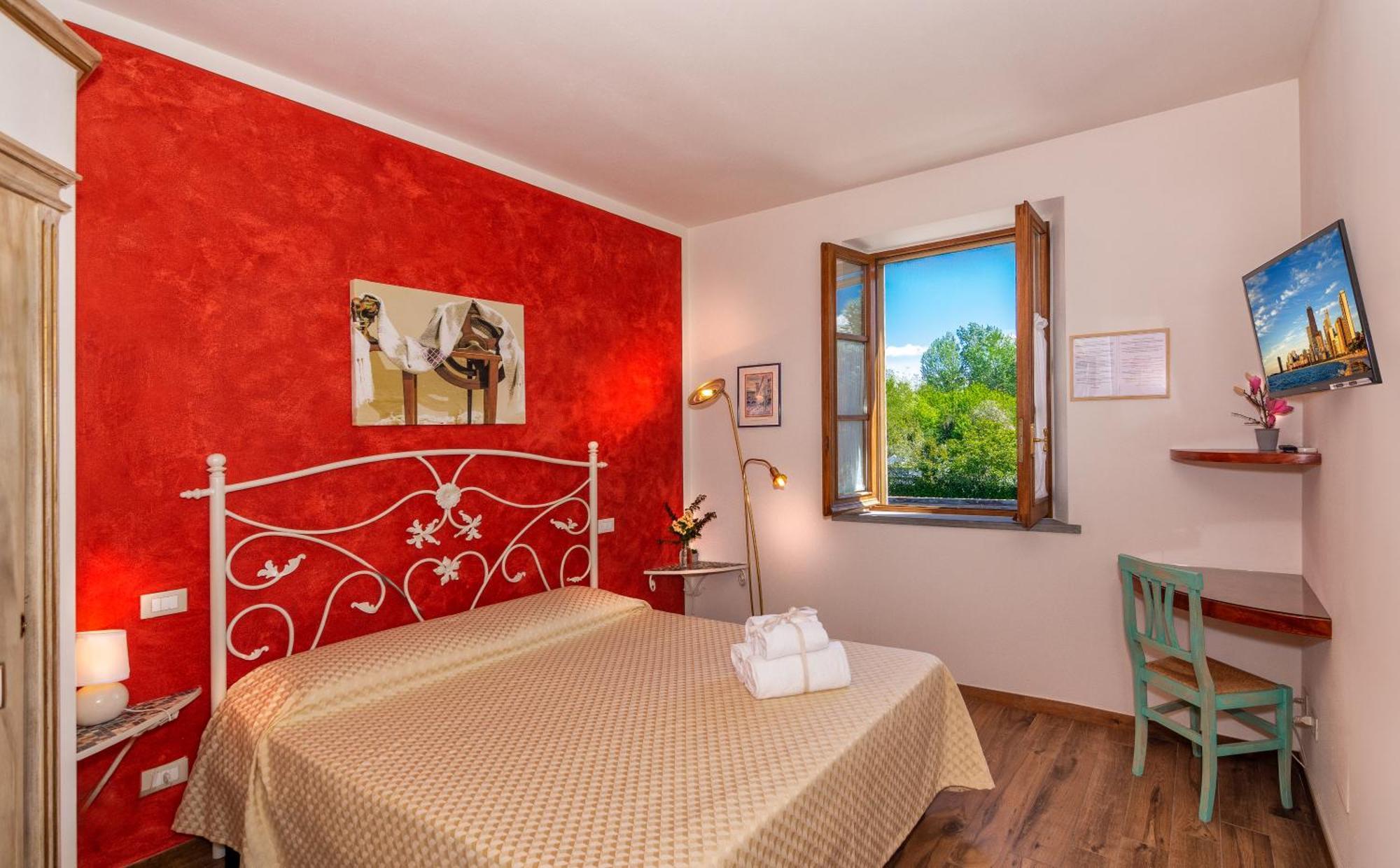 B&B Il Giardino Dei Poeti And Apartaments Лука Екстериор снимка