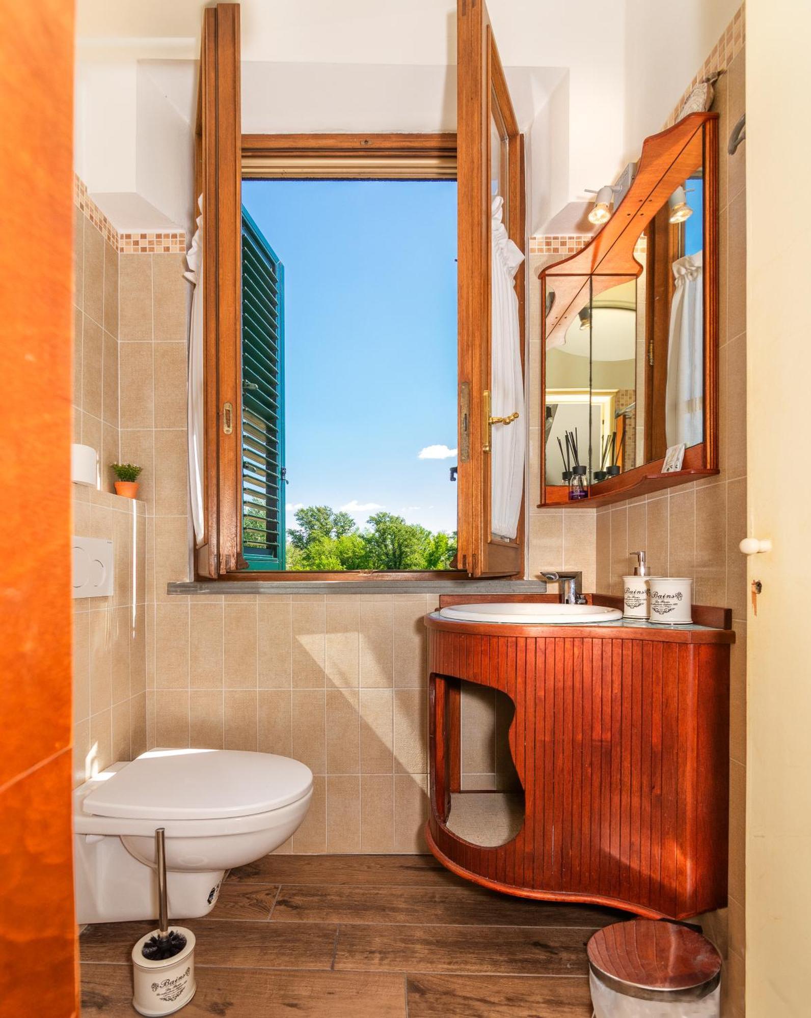 B&B Il Giardino Dei Poeti And Apartaments Лука Екстериор снимка