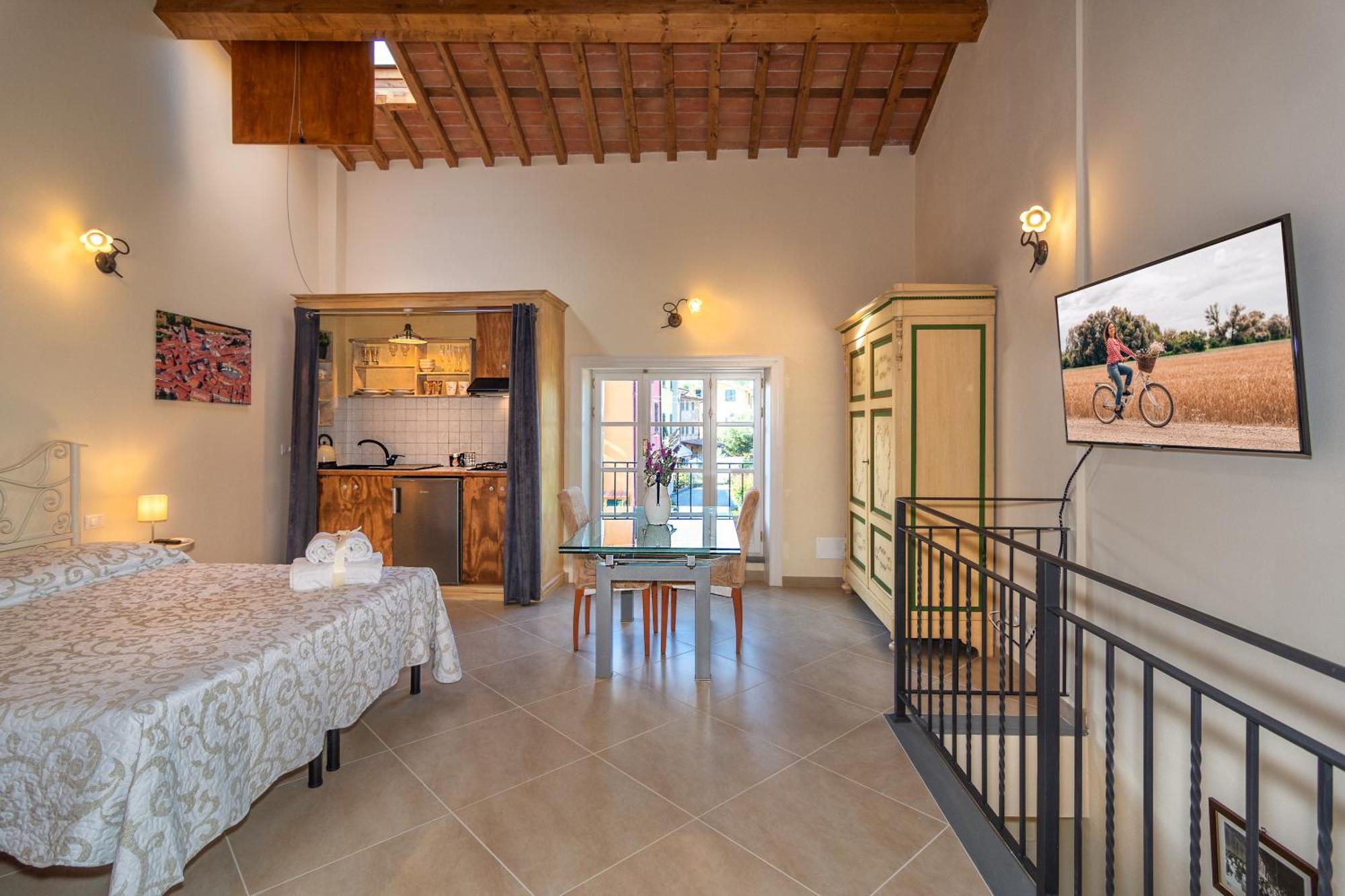 B&B Il Giardino Dei Poeti And Apartaments Лука Екстериор снимка