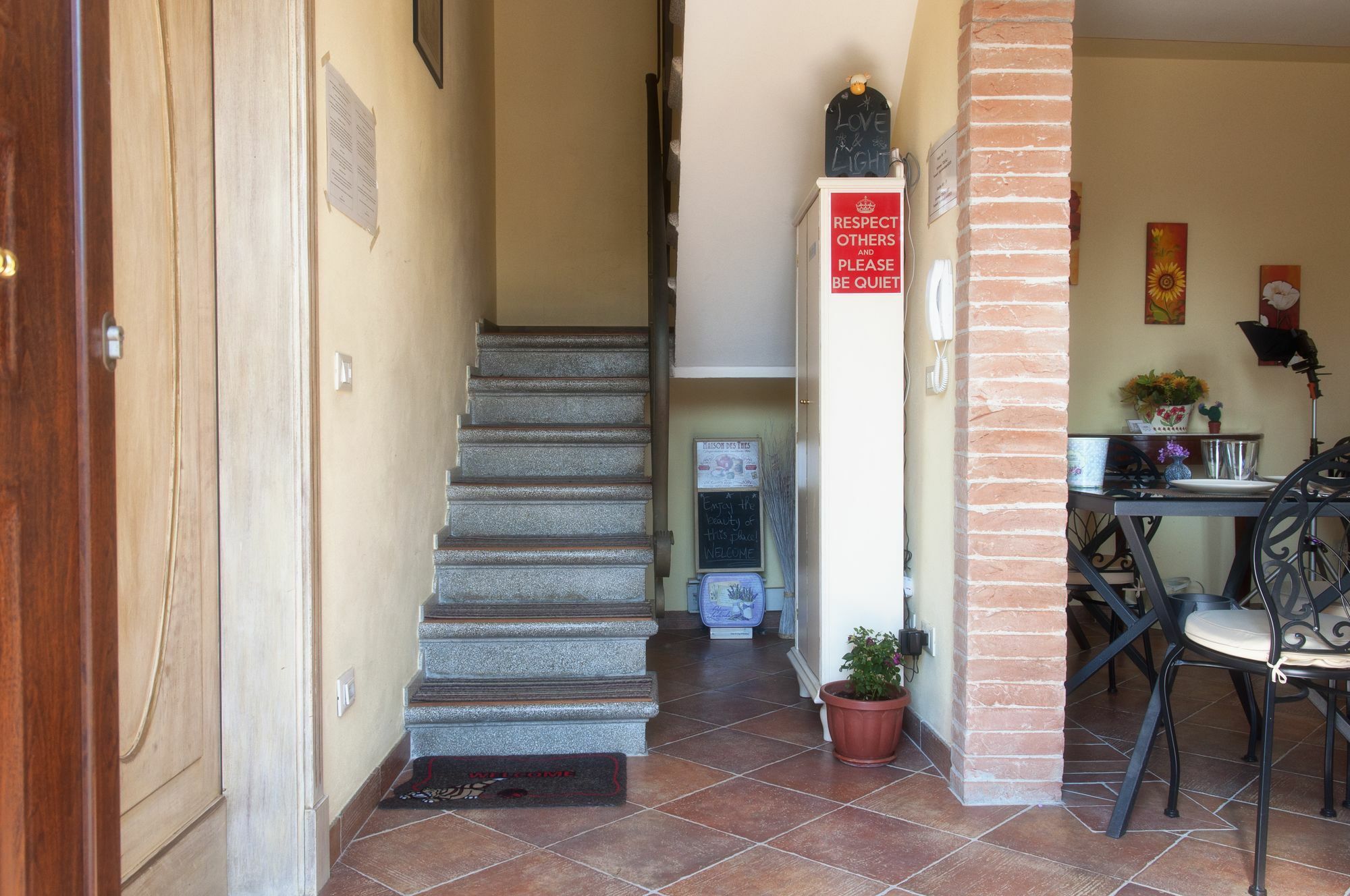 B&B Il Giardino Dei Poeti And Apartaments Лука Екстериор снимка